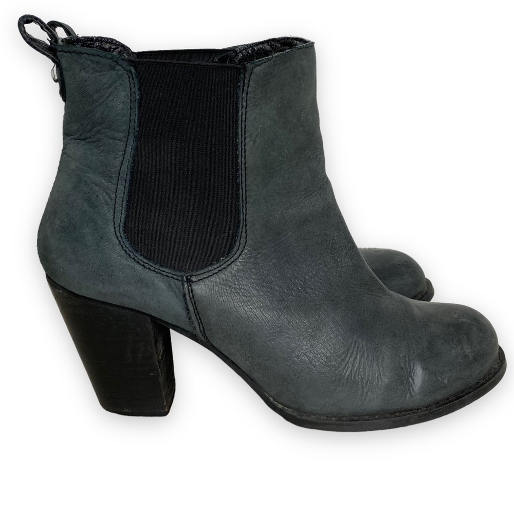 Steve Madden - Heeled Ankle Boot in Jade Green Nubuck - Size 7